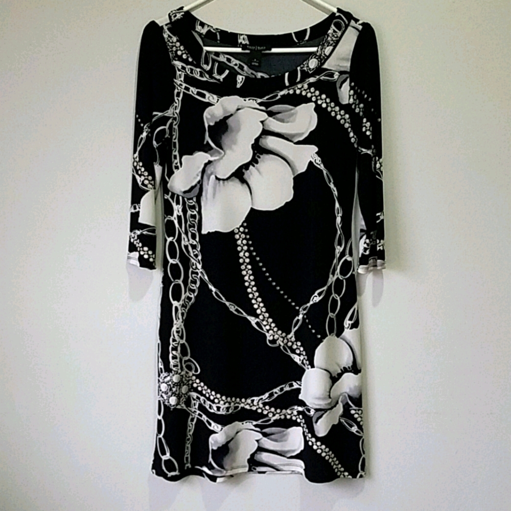 White House Black Market half sleeve dress floral